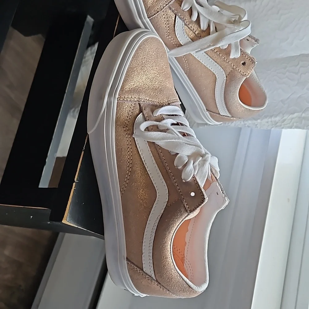 Shoes - Picture 3 of 5
